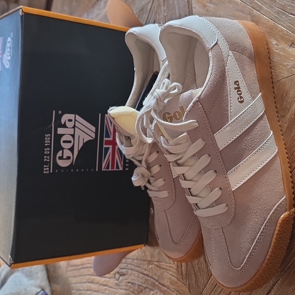 Gola Shoes - New GOLA Elan Sneakers! 6.5
